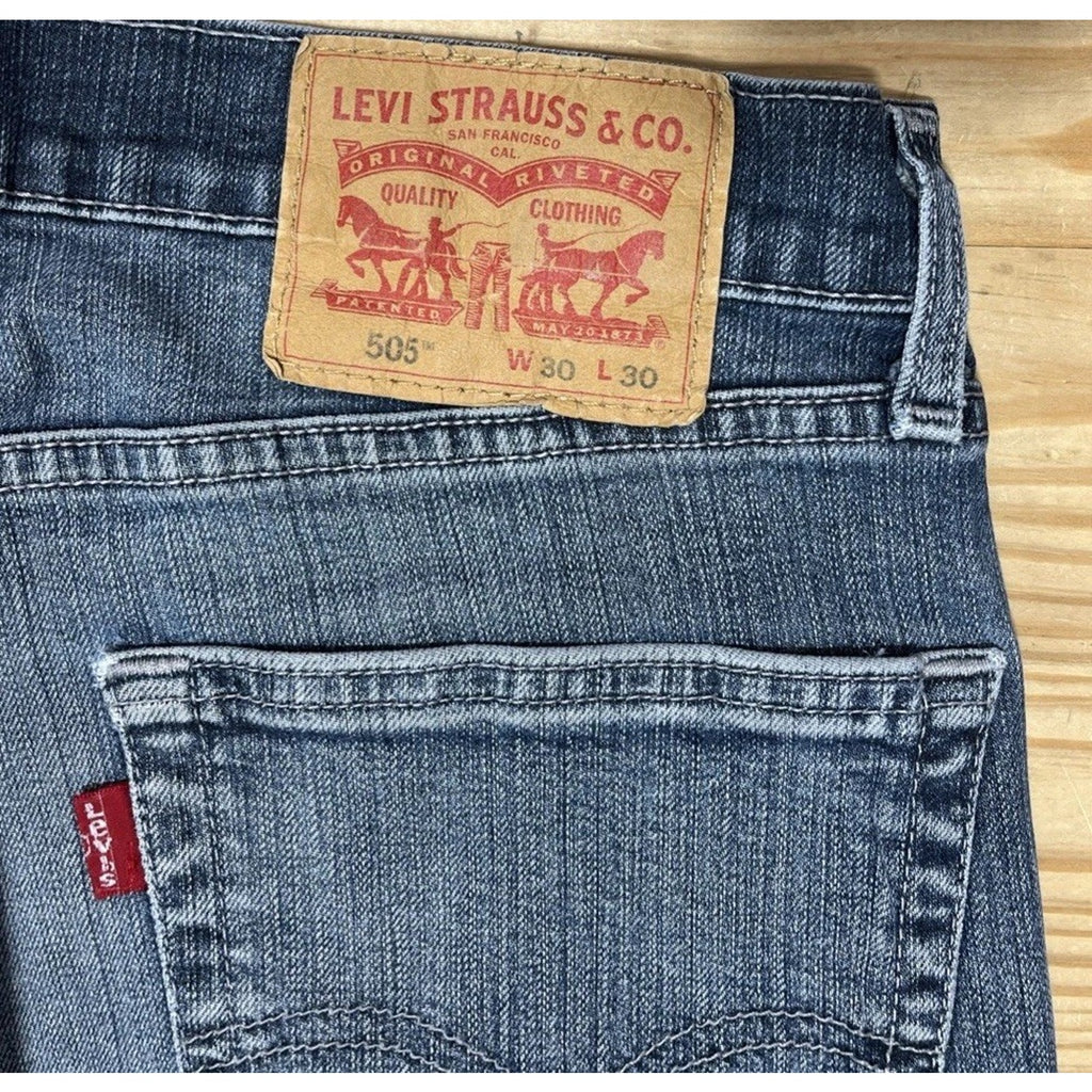 Levi's 505 Straight Jeans Men's Size 30x30 Blue Medium Wash 5-Pocket Whisker