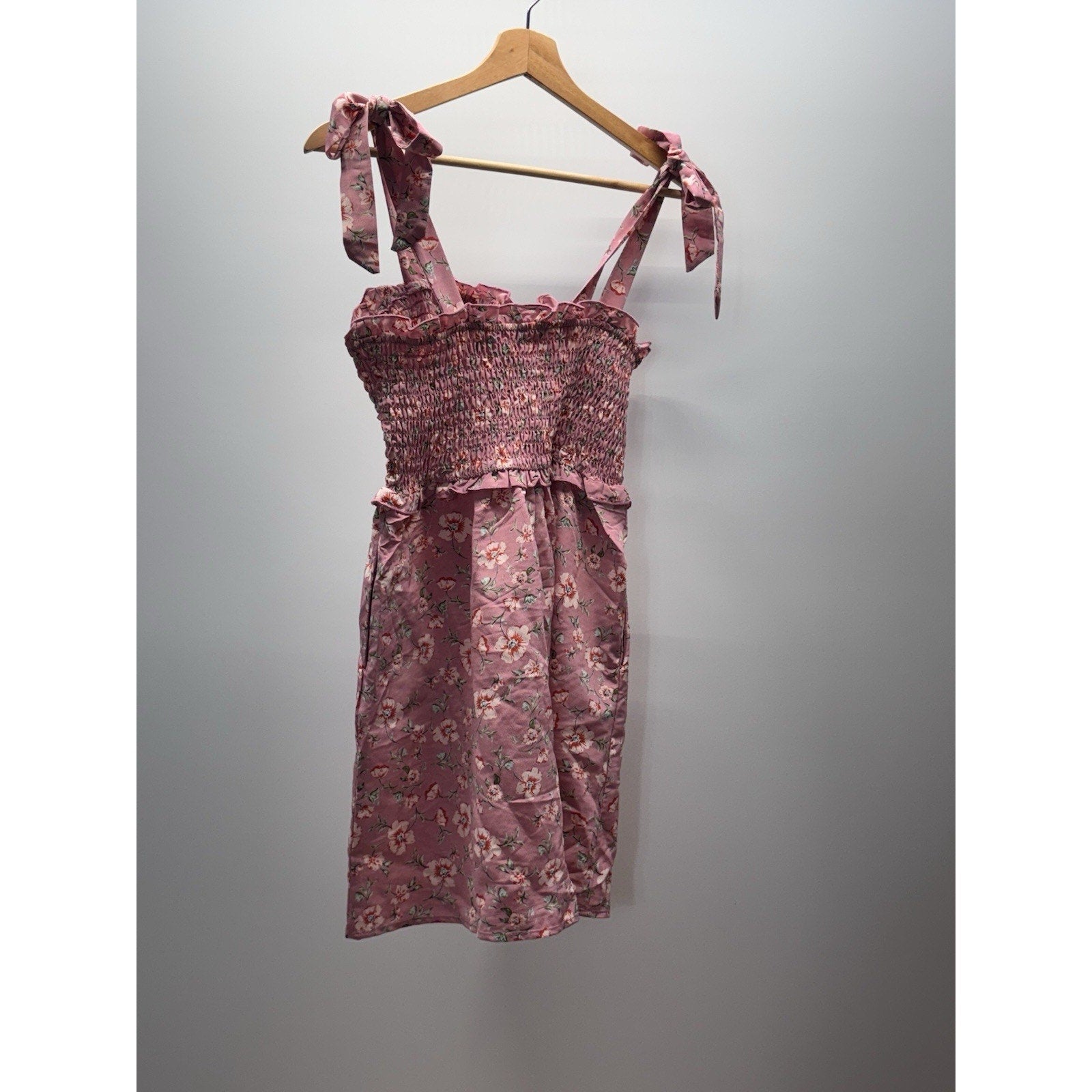 As U Wish Women’s Floral Pink Halter Bow Dress Size Medium Mini Pockets