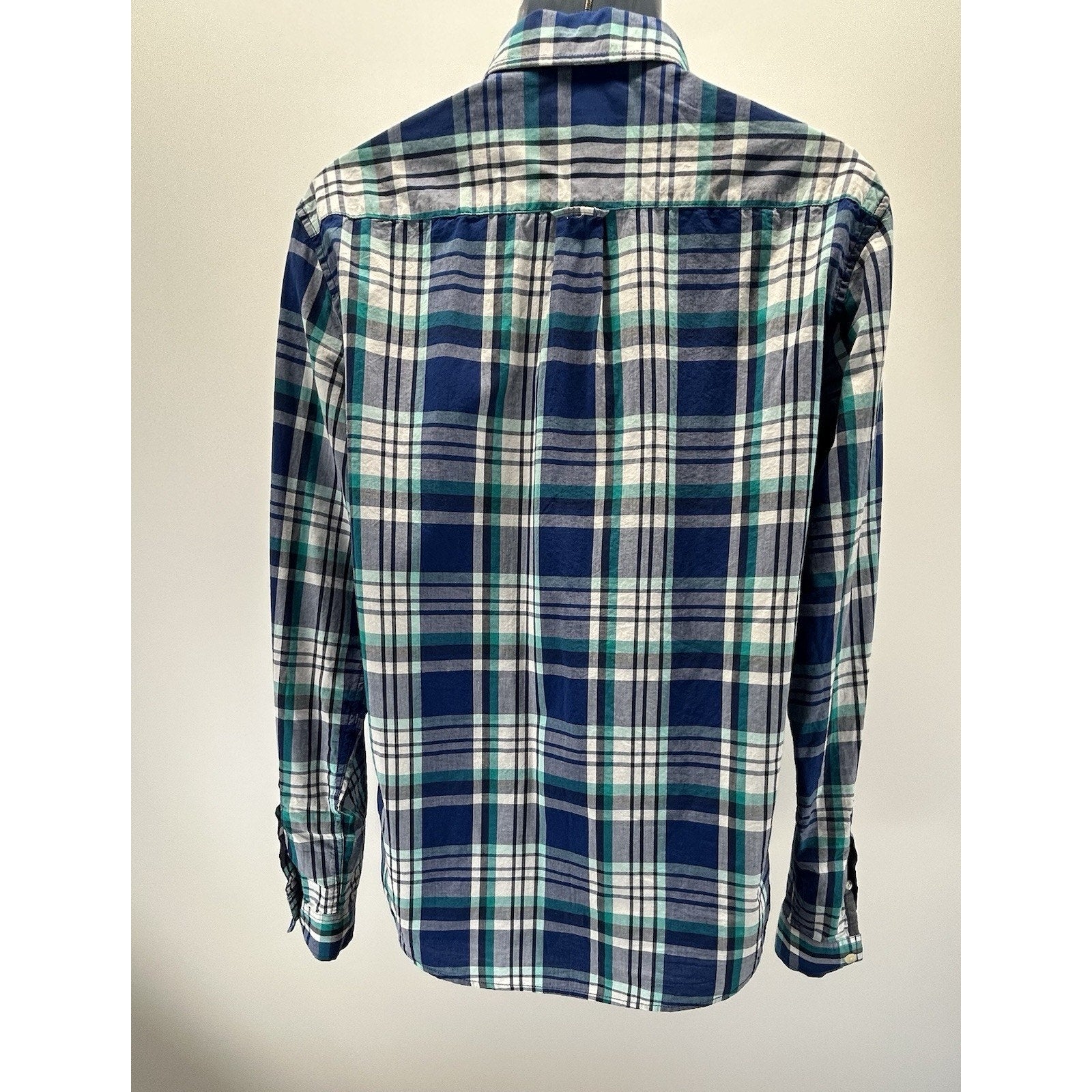 Aeropostale Long Sleeve Button Down Shirt Mens Size M Green Plaid 100% Cotton.