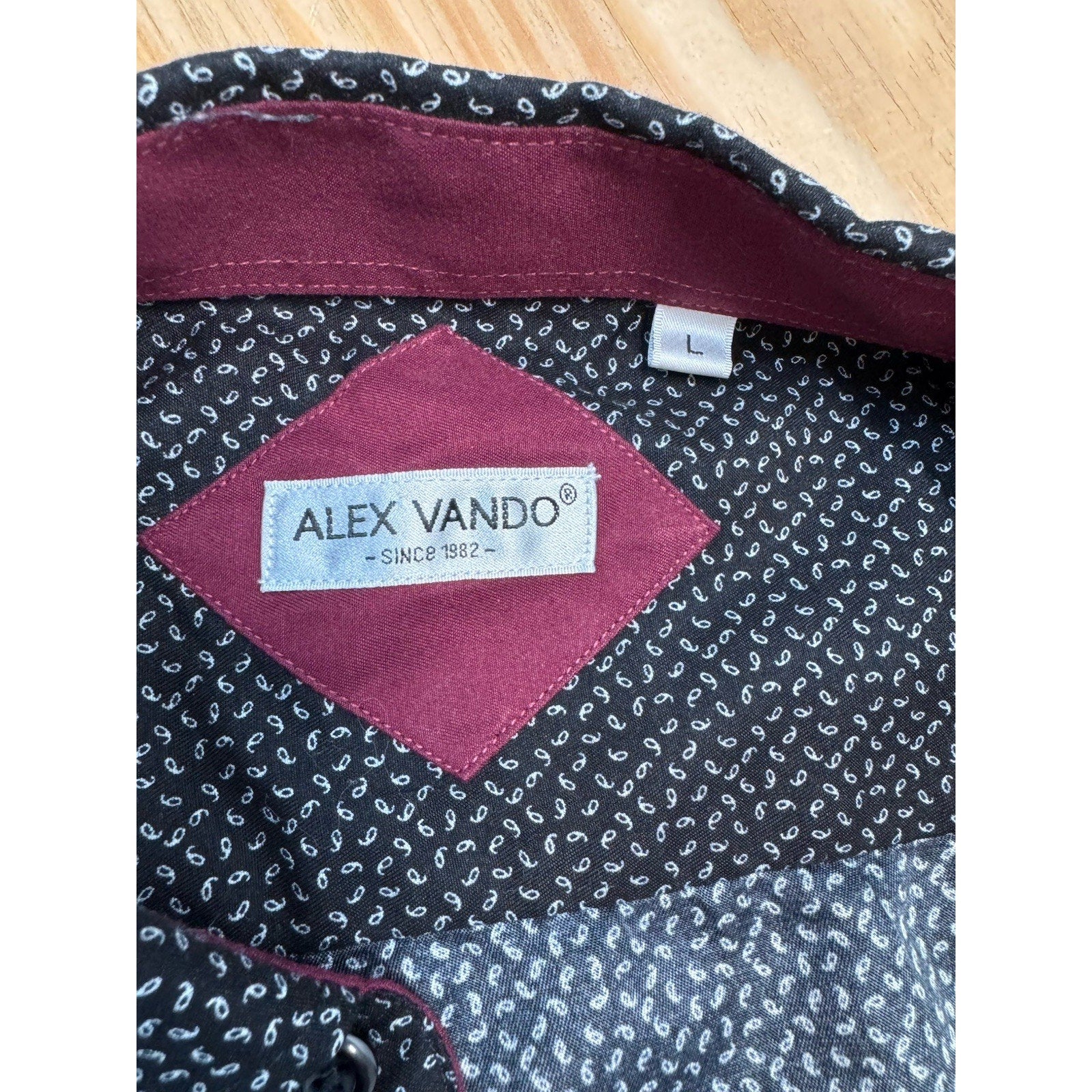Alex Vando Wrinkle Free Microfiber Button Front Fancy Cuff Dress Shirt Large