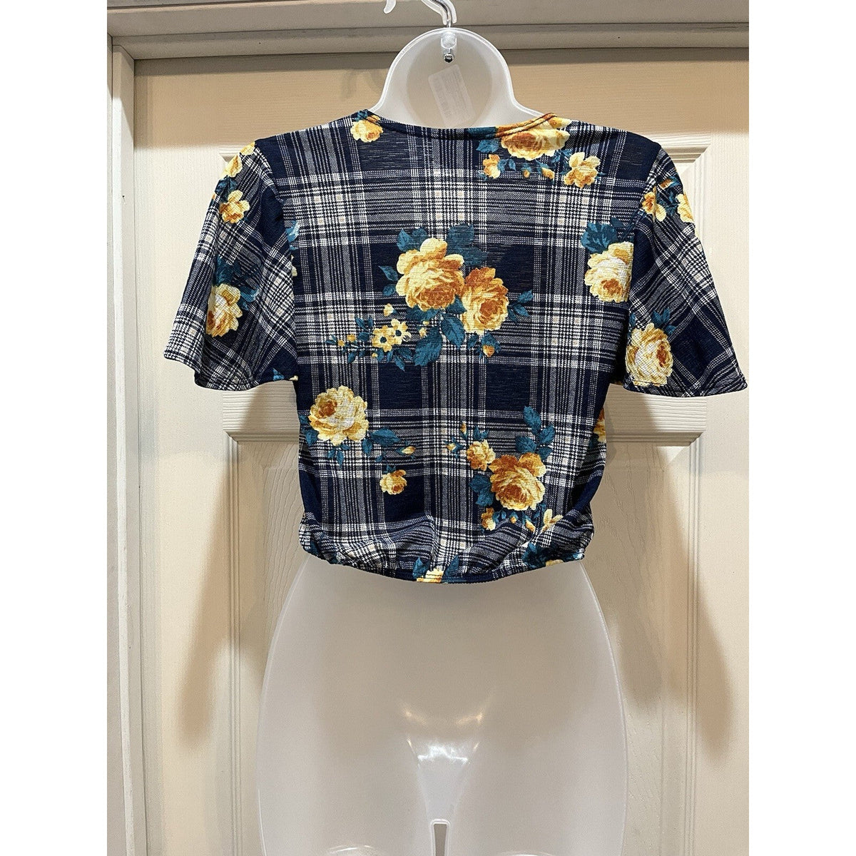 Discreet Blue Plaid Floral V-Neck Short Sleeve Crop Top Women's Size Small