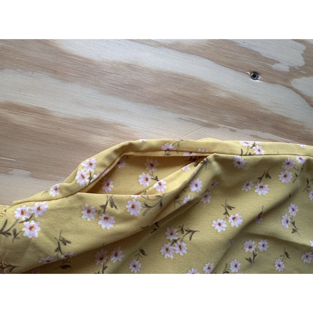 NWT Lily Rose Yellow Floral Smocked Halter Romper Juniors' Size Small Summer